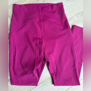 Lululemon InStill High-Rise Tight 25"
Magenta Purple size 2